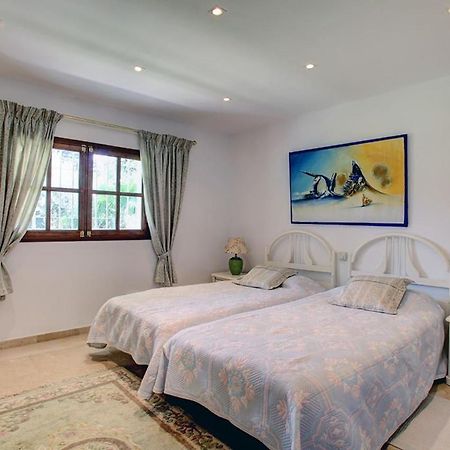 Exclusive Villa Las Palmeras Puerto Banus With Heated Private Swimming Pool, Marbella, Spain Eksteriør bilde