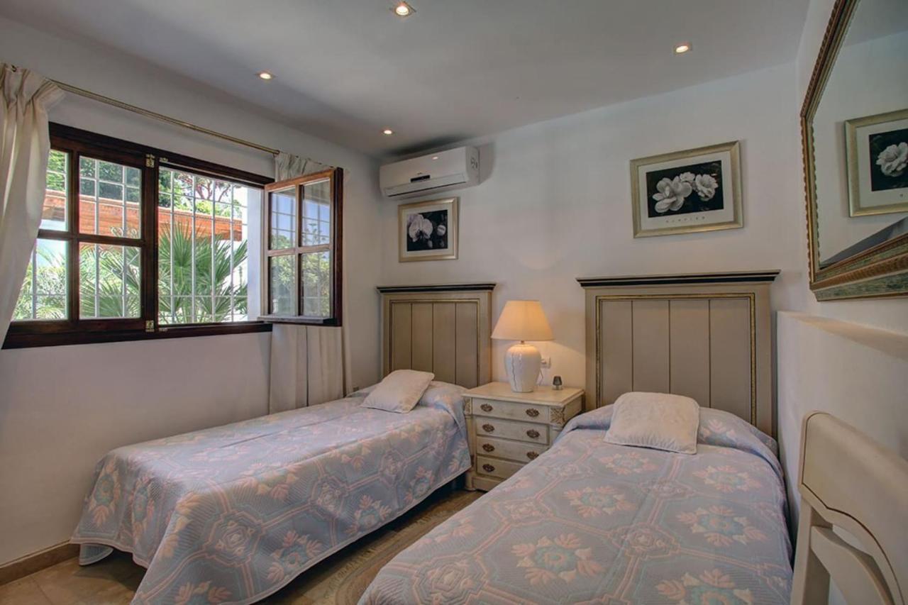 Exclusive Villa Las Palmeras Puerto Banus With Heated Private Swimming Pool, Marbella, Spain Eksteriør bilde