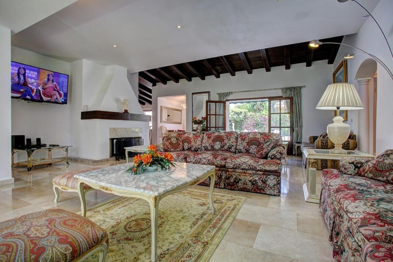 Exclusive Villa Las Palmeras Puerto Banus With Heated Private Swimming Pool, Marbella, Spain Eksteriør bilde